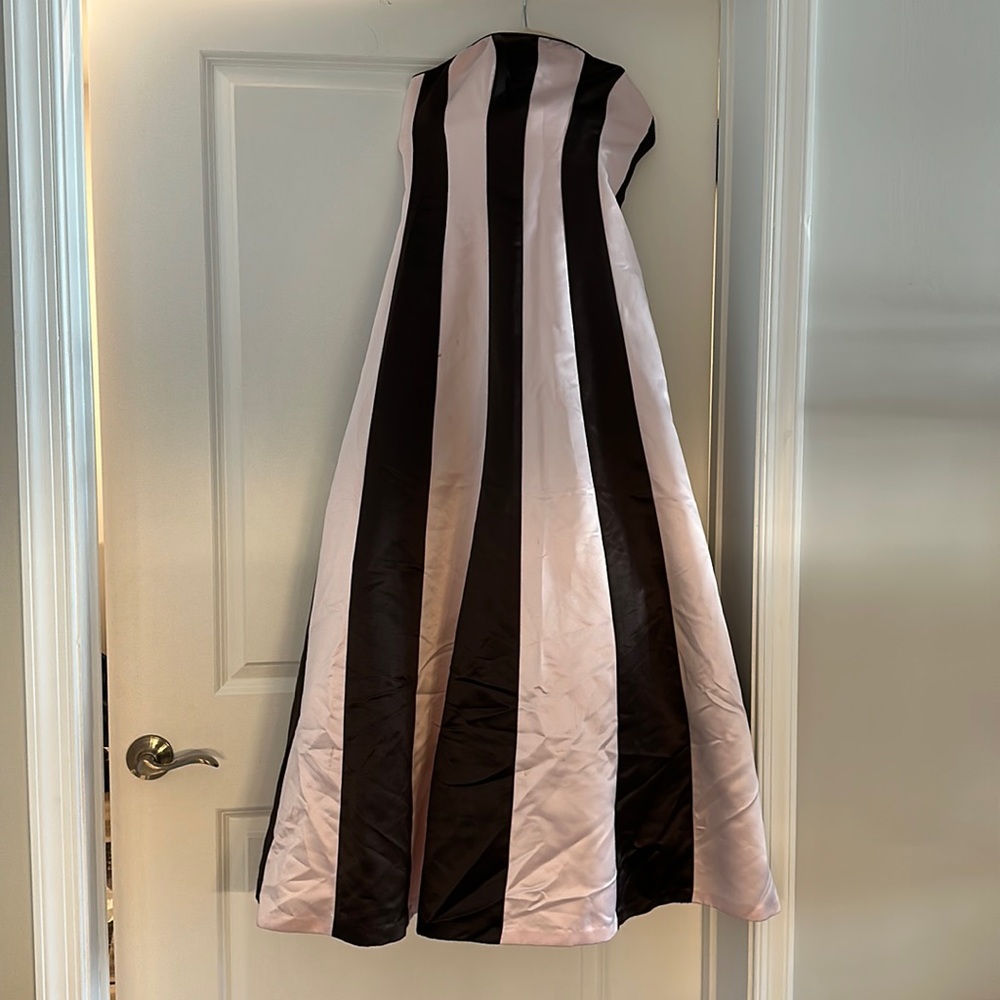 Women’s gown with shawl